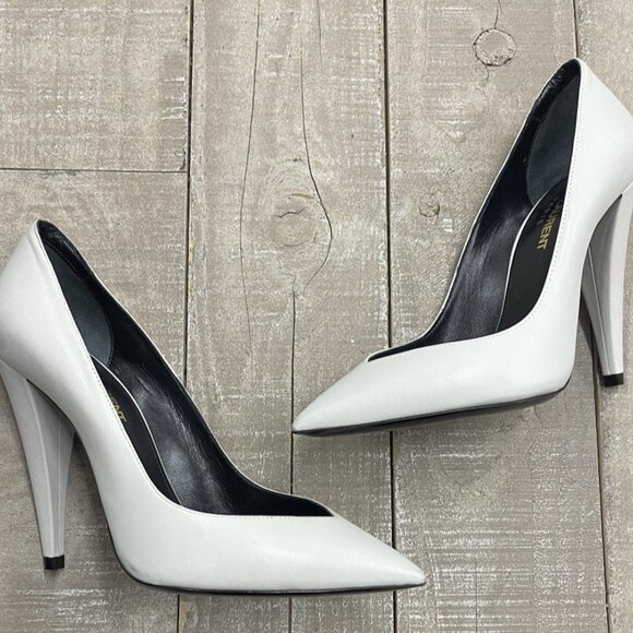 Saint Laurent Leather Pointed Pumps In White - Picture 6 of 16